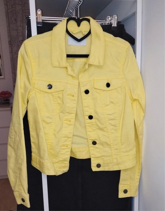 Chaqueta vaquera amarilla