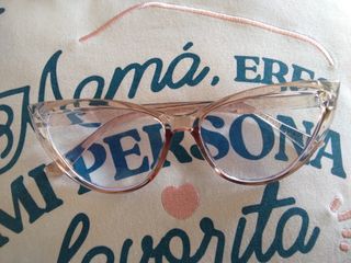 Gafas estilo cat eye transparentes