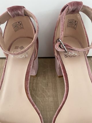 Sandalias tacón rosa terciopelo Even&Odd