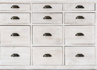 Cómoda KENAY HOME blanca de madera