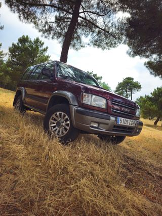 Isuzu Trooper 2003