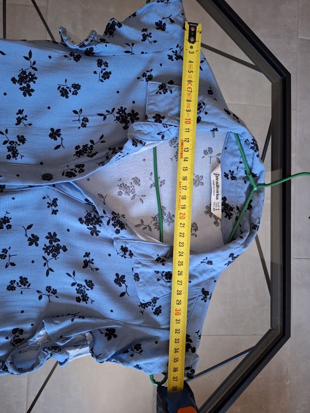 Vestido Stradivarius azul floral