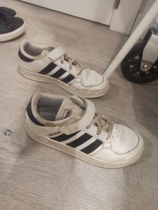 Zapatillas Adidas niño velcro núm.34