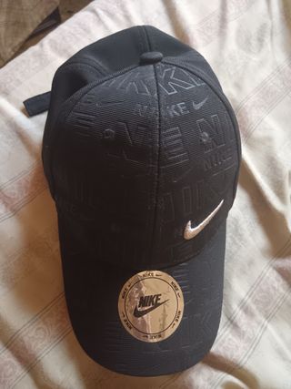 Gorra Nike negra