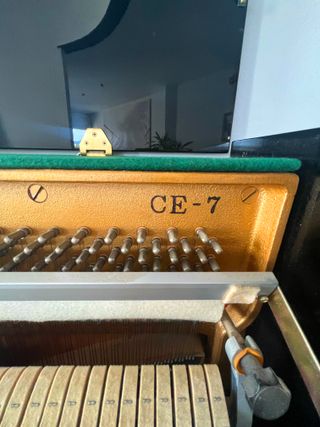 Kawai CE7 Piano Negro