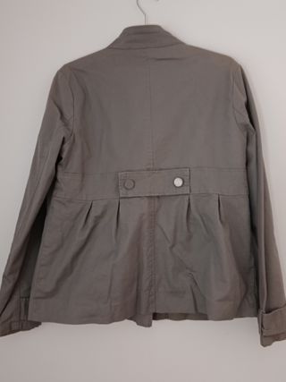 Chaqueta militar gris