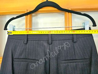Pantalón raya diplomática azul marino zara