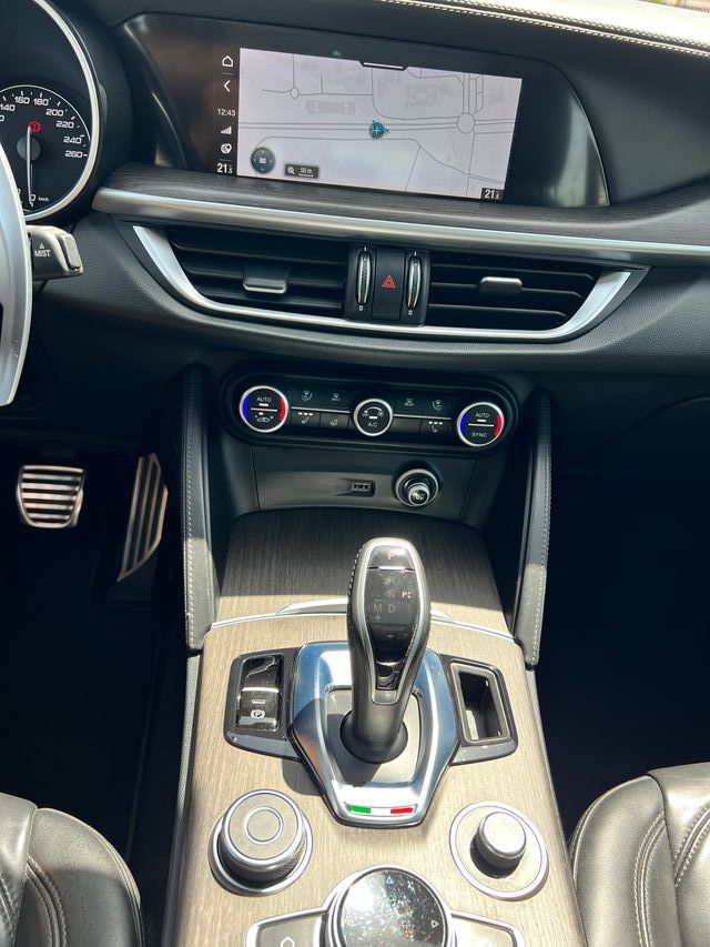 OFERTA BLACK FRIDAY Alfa Romeo Stelvio Q4 210cv