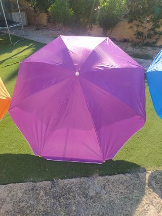 Sombrilla purpura de playa con filtro solar 180cm