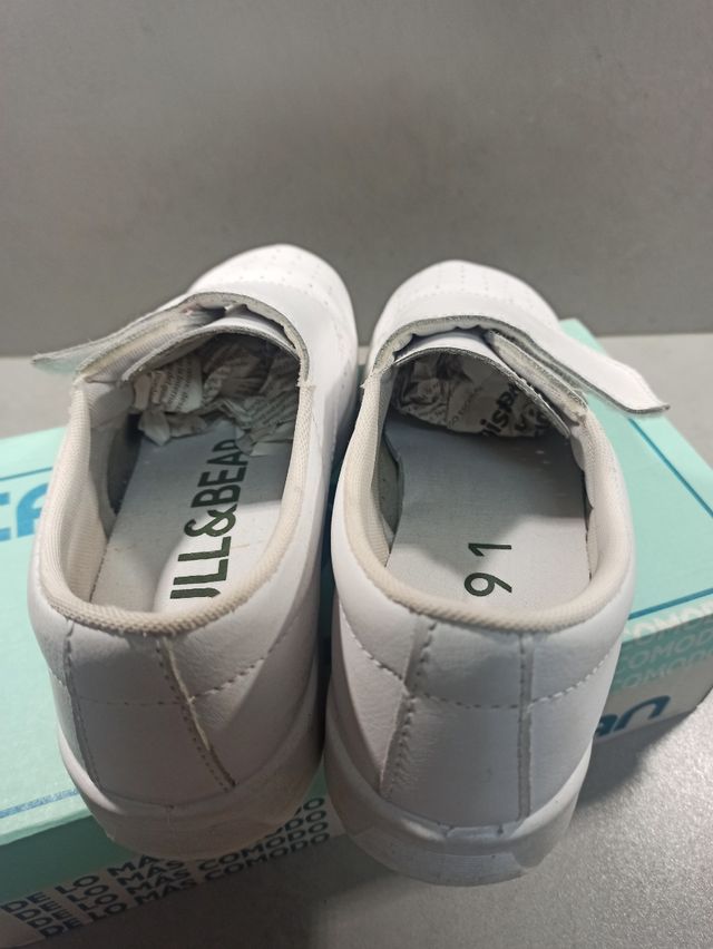 Zuecos Cavan blancos