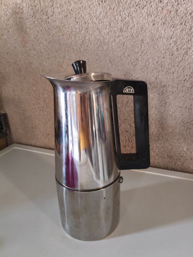 Cafetera italiana JATA y fiambrera