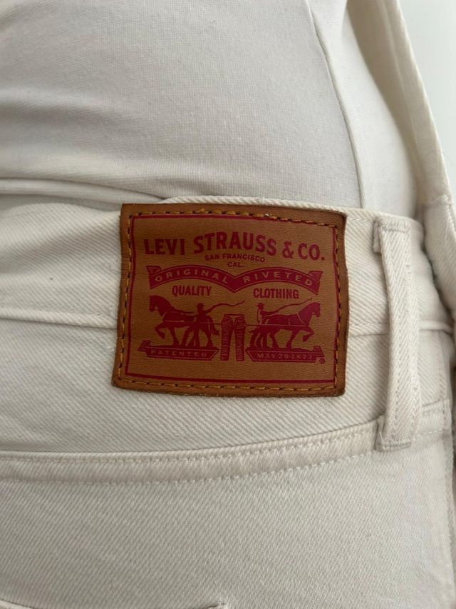Mono Levi's blanco talla M