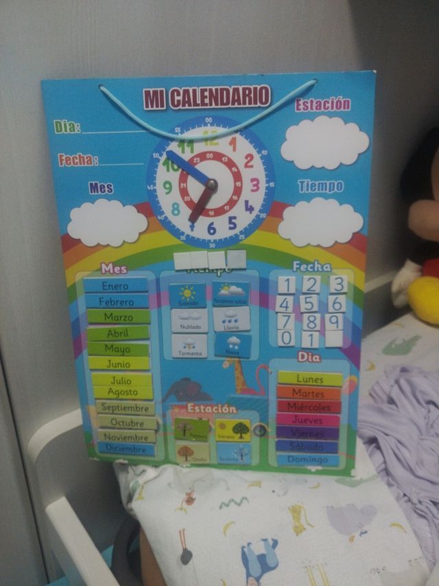 Calendario Infantil + Pelota Real Madrid