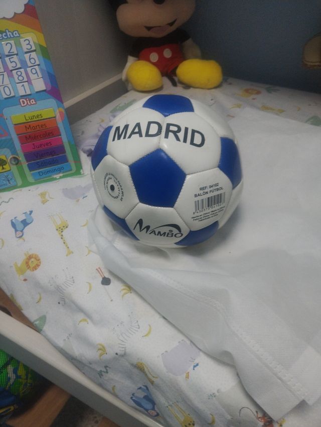 Calendario Infantil + Pelota Real Madrid