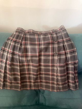 Falda escocesa gris y roja talla 14