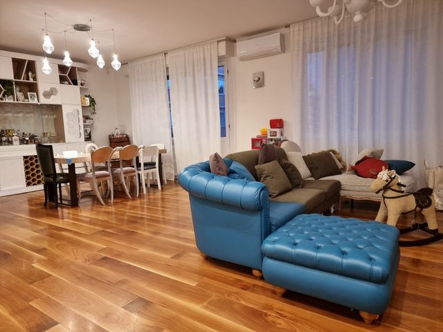 Appartamento Cantù centro,1°piano,140 mq