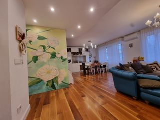 Appartamento Cantù centro,1°piano,140 mq