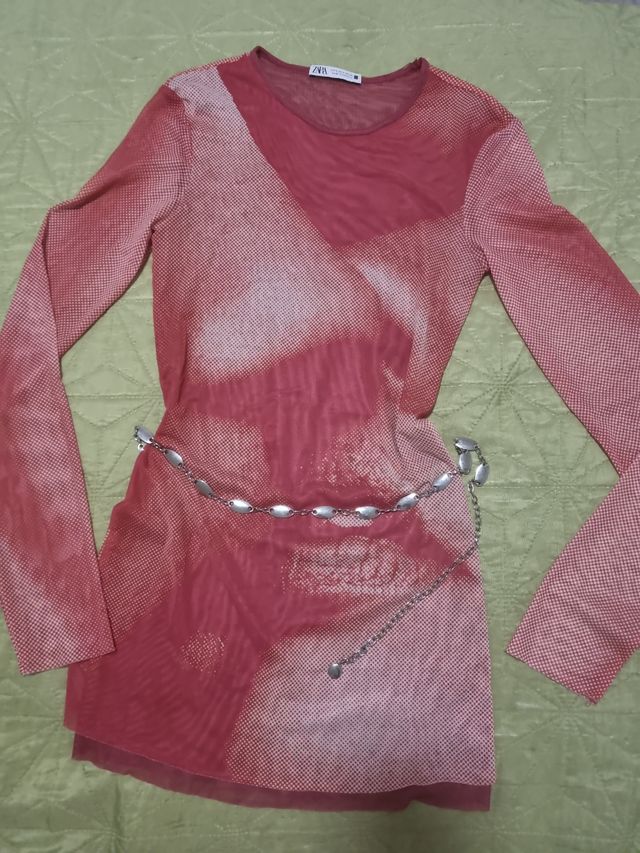 Vestido Camiseta Zara rojo rosado