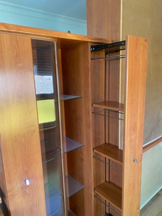 Vitrina madera cristal salón