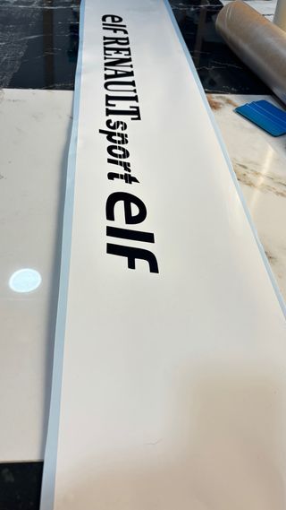Vinilo decorativo parasol Elf Renault Sport