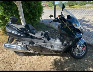 SUZUKI BURGMAN 400 - Scooter