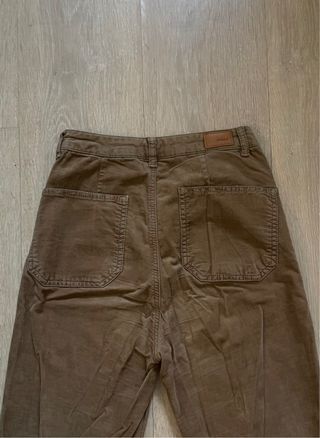 Pantalones pana marrón acampanados Subdued 