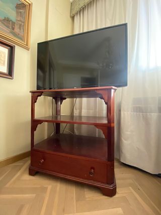 Mesa TV madera caoba - 3 estantes