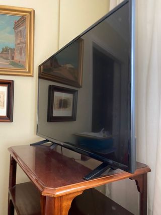 Mesa TV madera caoba - 3 estantes