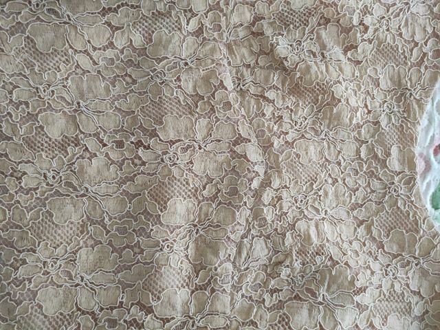 Vestido beige tirantes encaje