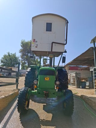 Tractor John Deere 3120 Opción de alquilar este añ