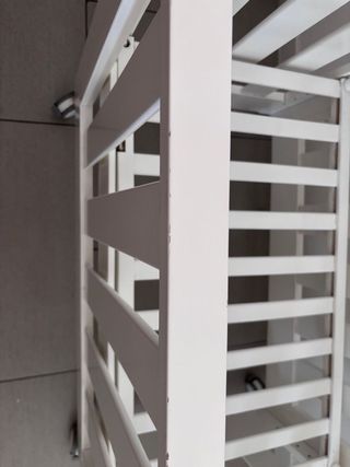 Minicuna blanca con ruedas