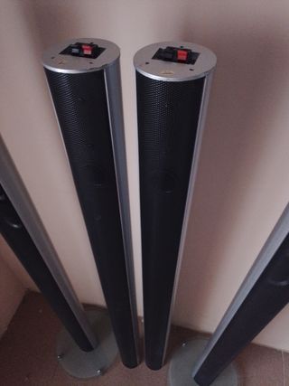 Cuatro altavoces