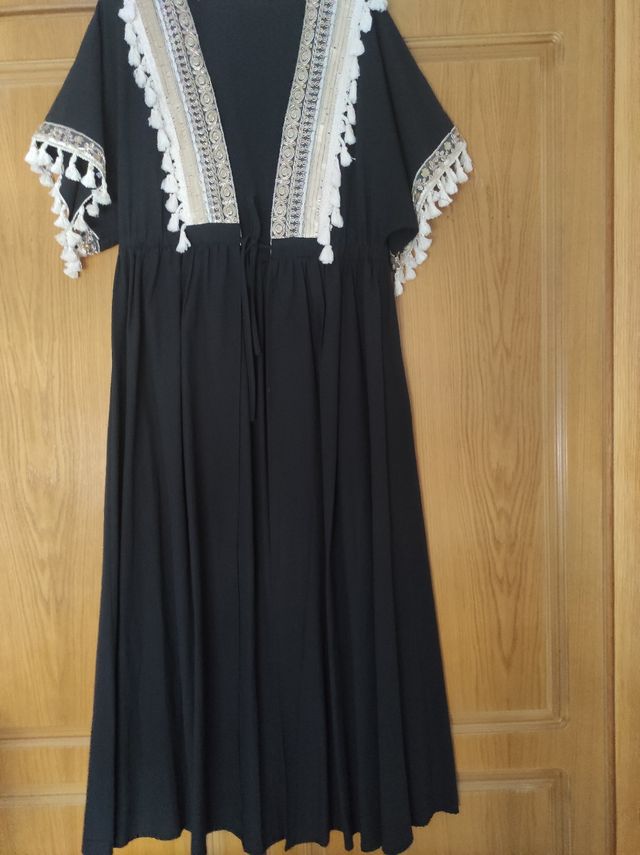 Kaftán largo negro con dorado