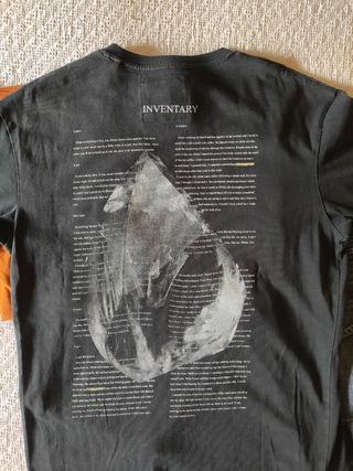 Bermuda Vaquera Koroshi talla M+ dos camisetas
