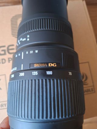 Objetivo Sigma 70-300mm DG