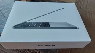 Caja MacBook Pro