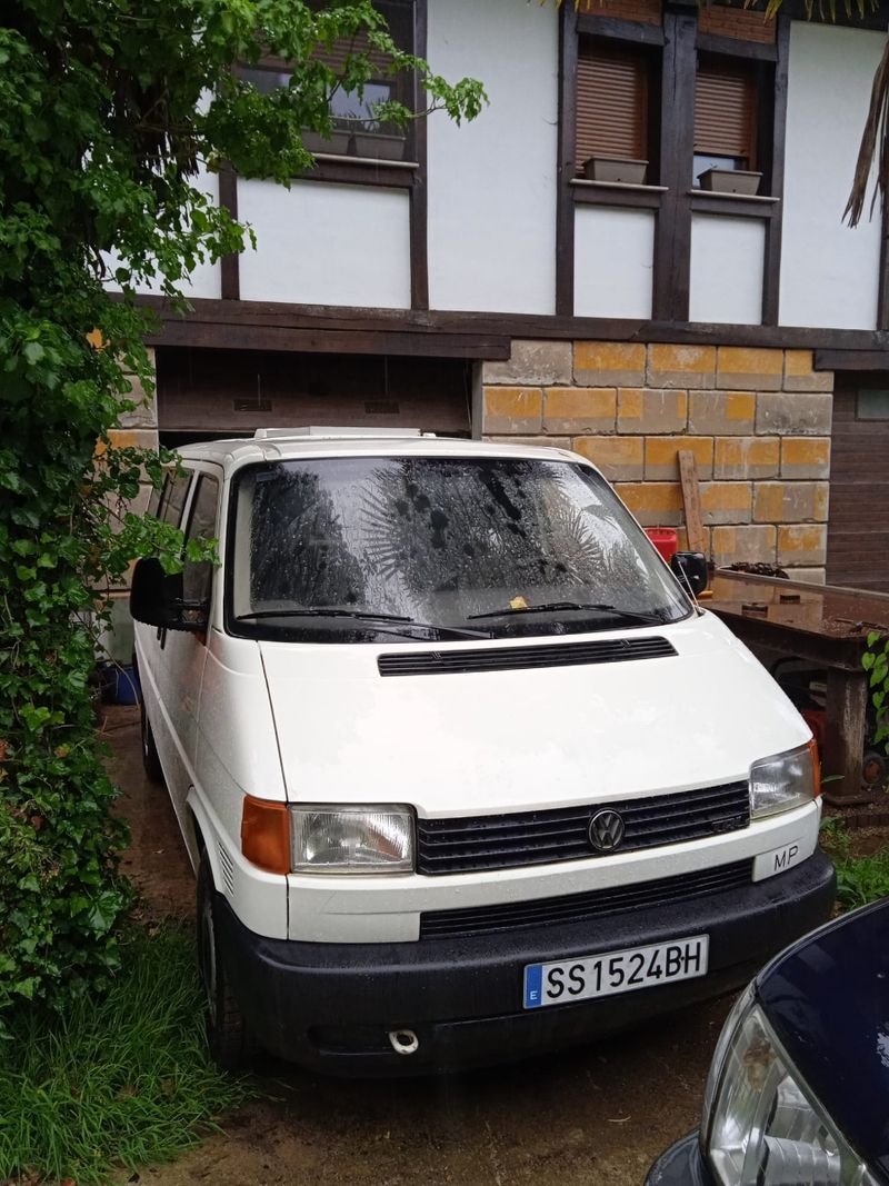 Volkswagen Caravelle 1999 - foto 1