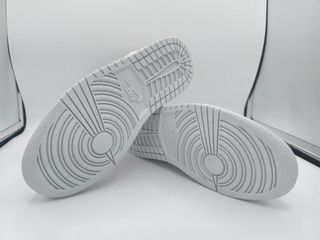 Jordan 1 Mid SE Sanddrift 37,5
