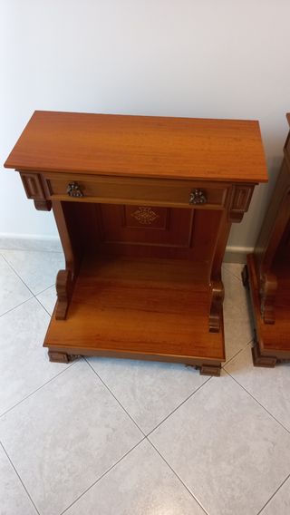 2 comodini/inginocchiatoi da camera  stile barocco