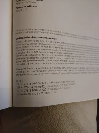 Ciencias Sociales. 4 Primaria. Revuela. Madrid.