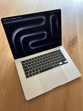 Macbook Air M3 16GB 512GB

