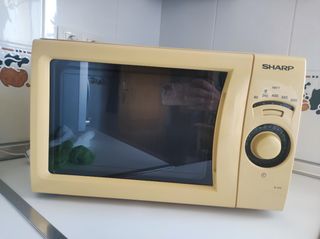 Microondas Sharp R-272 - 800W
