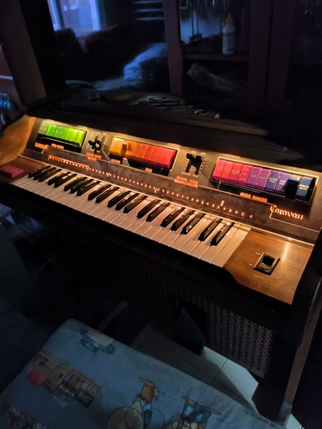 URGE VENTA OFERTA.Órgano Kimball Caravan Vintage.