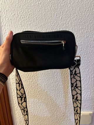 Bolso negro bandolera