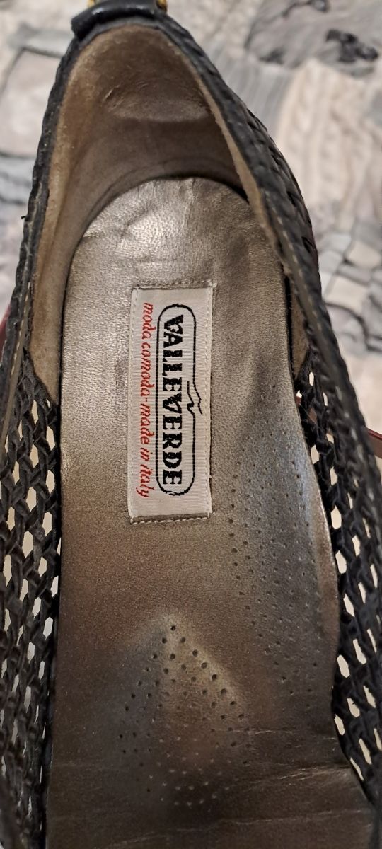 ValleVerde - Scarpe nere in pelle traforate