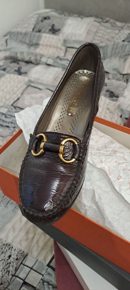 Mocassini donna marroni vernice