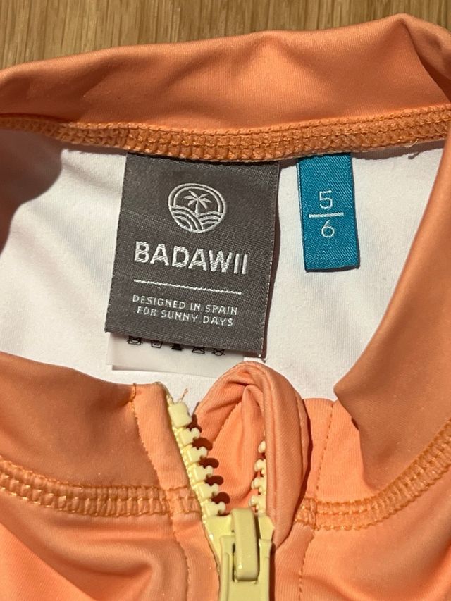 Camiseta anti UV manga larga de Badawii