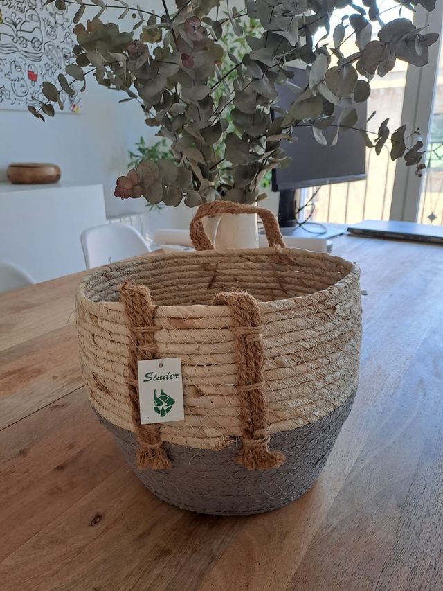 Cesta de mimbre Sinder beige y gris