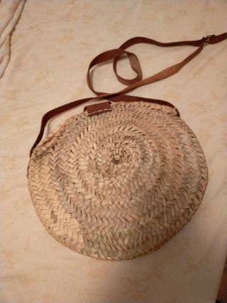 Bolso paja redondo correa de piel
