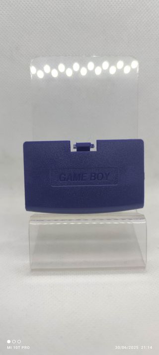 Game Boy Advance: Tapa de pilas morada